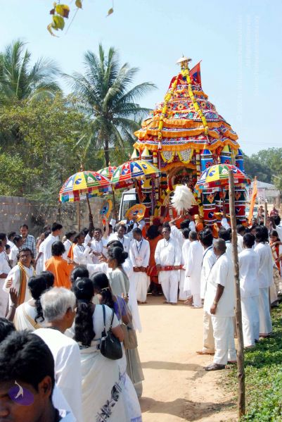 File:20091229DSC 8555 CMP WM00100 Procession.jpg