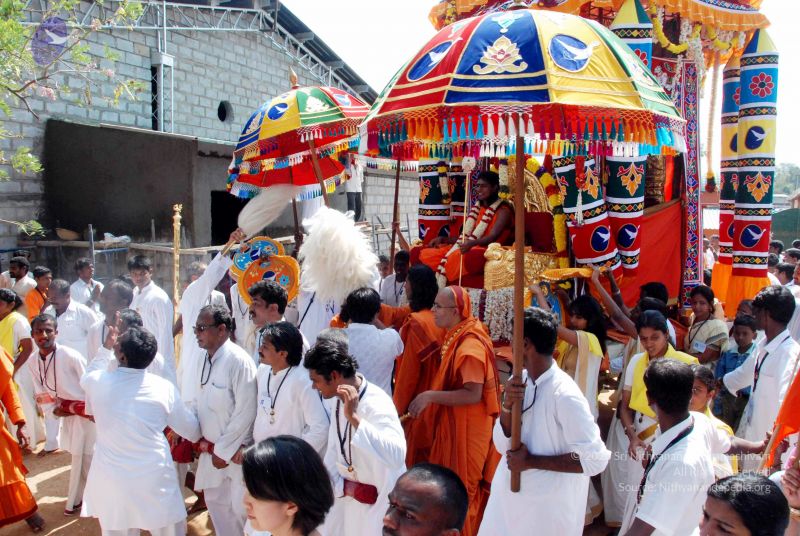 File:20091229DSC 8568 CMP WM00100 Procession.jpg