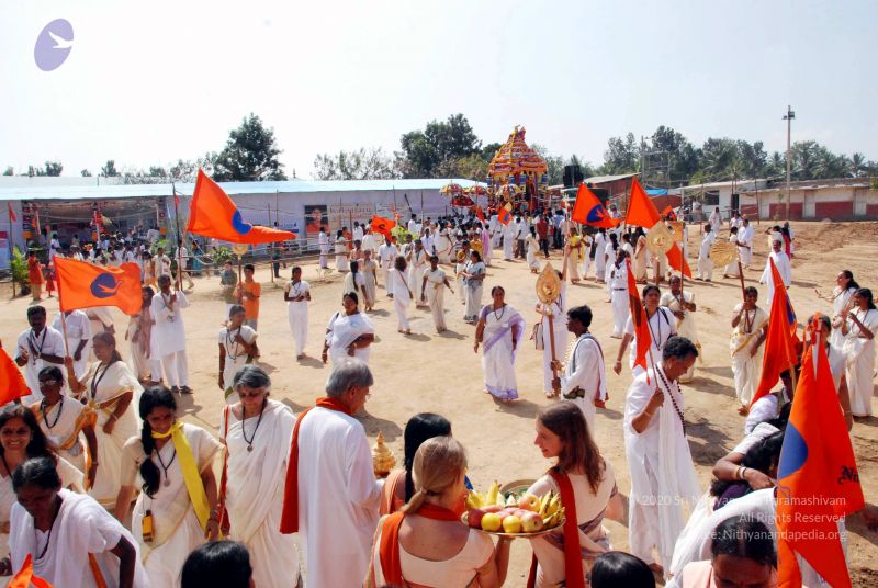 File:20091229DSC 8576 CMP WM00100 Procession.jpg