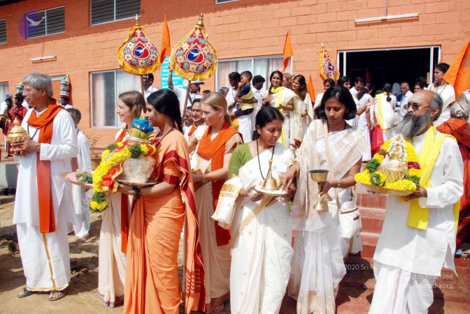 20091229DSC 8579 CMP WM00100 Procession.jpg