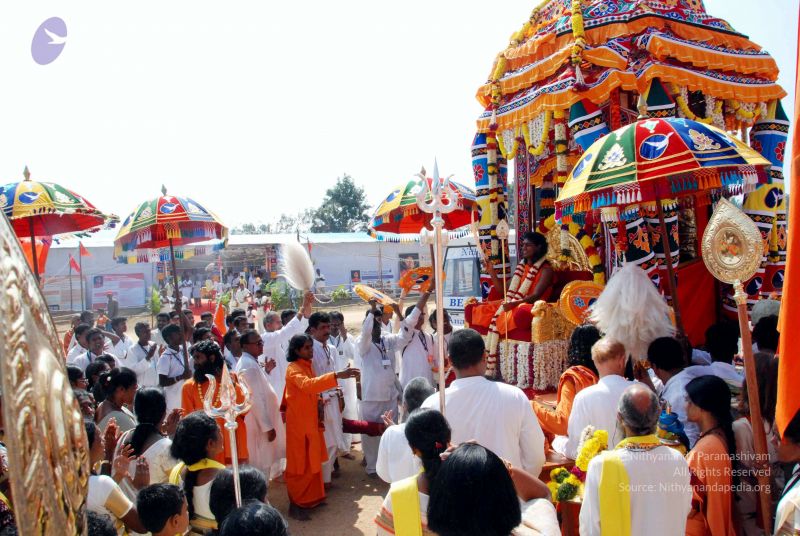 File:20091229DSC 8601 CMP WM00100 Procession.jpg