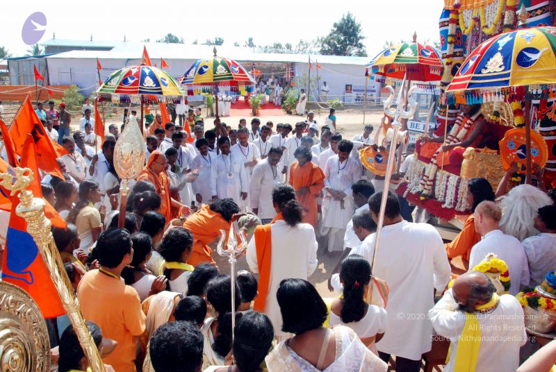 File:20091229DSC 8618 CMP WM00100 Procession.jpg