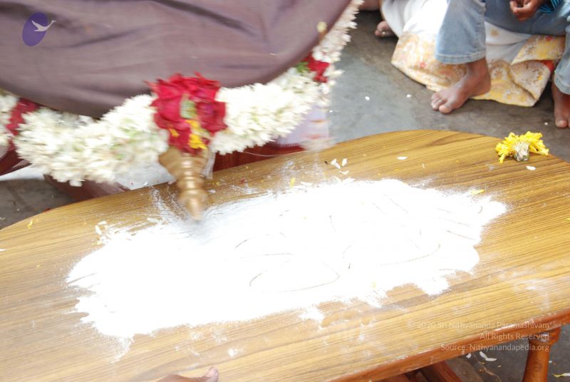 File:20100721 Photo 2394 12CYC4F1l9yGDvBarofN--6Uay57EDjB-.JPG