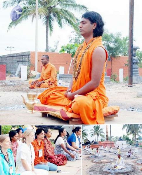 File:20100815 02-pancha-tapas-with-ashramites CMP WM01.jpg