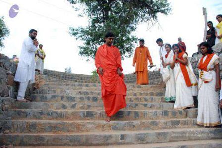 2010 PhotoAlbum Photo 130 1T8NH2U5x9XPmvXGj- Tc3lcVWBsnILQx.jpg