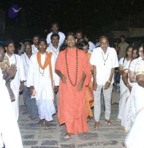 2010 PhotoAlbum Photo 906 1aFQCelnKkYK7DfQg-HzcZYM7 4m 9A8o.jpg