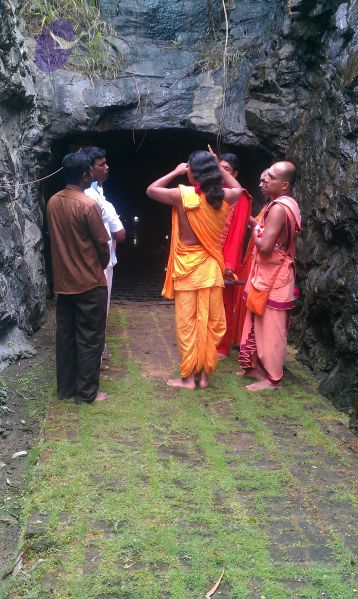 File:2011 PhotoAbum Photo 0100 CMP WM.jpg