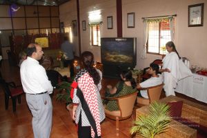 201204AF Photo 1327 1MtpABGHbWMrGLCFJ4HQXM0dneBNU8IAI.JPG