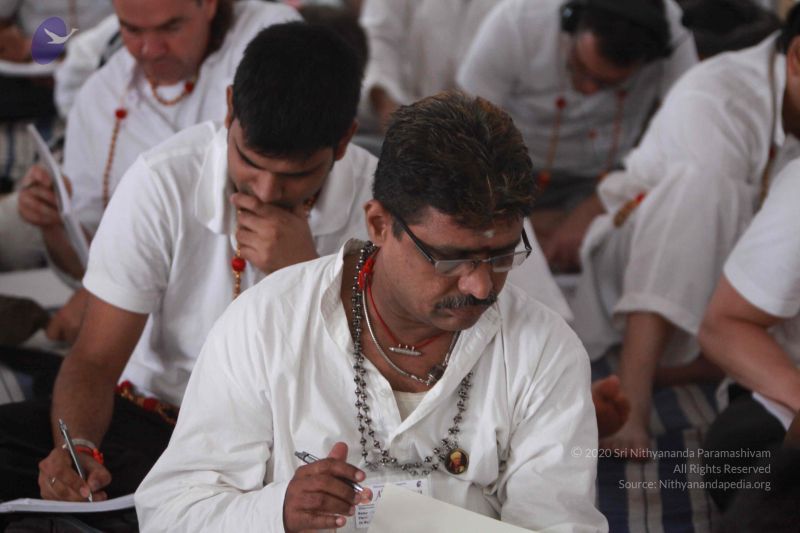 File:20121007 Photo 1131 1Lc5mAlrCBPI7OYxpLbs~ UGarb LhCB.JPG