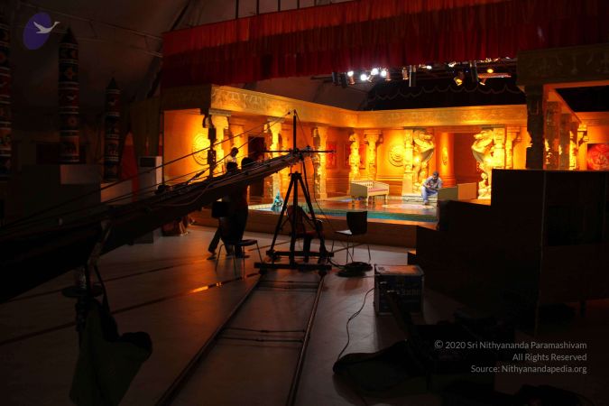 201307 ThanthiTV Photo 11 1Z91F2-797L7-nLTHfhdkkoPuwO4c1ahS.jpg