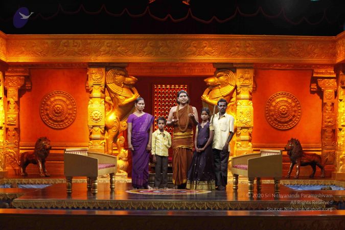 201307 ThanthiTV Photo 48 10hwW2s5Jf sp3lvb0P M4rgEwge8I8w1.jpg