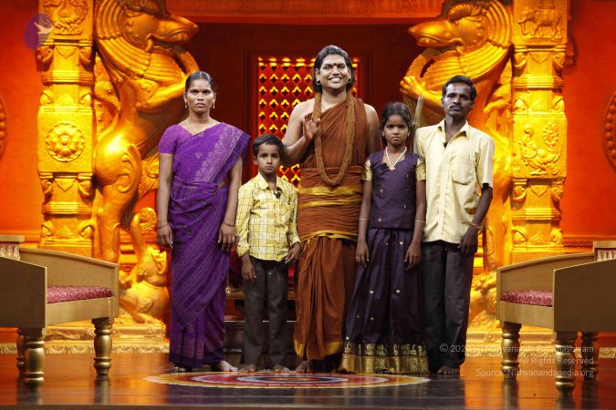 201307 ThanthiTV Photo 64 1WqVXcskTHFLg5CDDCURLonDF0yXe nSt.jpg