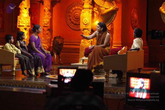 201307 ThanthiTV Photo 83 1r0NCF0kW6a3qwGZ8Gyc6C73MSOMgwp1h.jpg