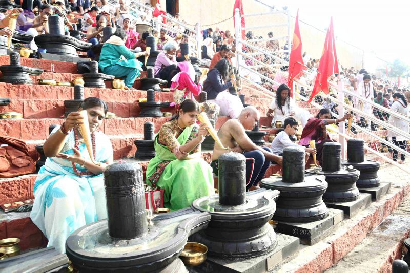 File:20161216 8907 CMP WM.jpg