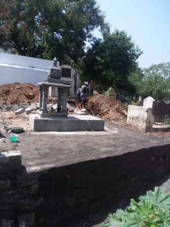 27 Feb 2021 - Mata Vibhutananda Puri Samadhi construction 1.jpeg