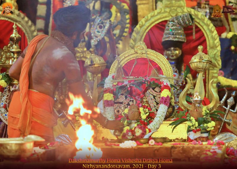 File:ADIKAILASA-2021-12-21-1Pl88eYaAbCS1rrWTTTNb CpGwhY1m-Nv.jpg