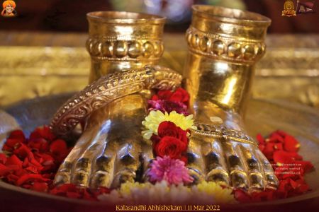 ADIKAILASA-2022-03-11-1RuFSqMHt8VnHrsrpPRytp-QXqZ2xetL .jpg