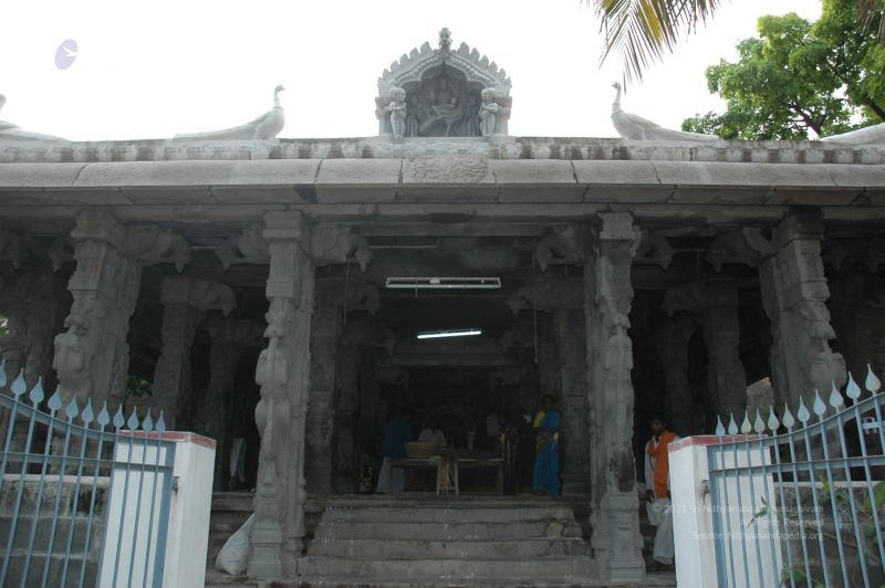 File:ArunachaleshwaraTemple KrittikaMandapam 11Nov2006 FrontView 1 watermarked.jpg