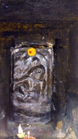 ArunagiriYogishwara JivaSamadhi Closeup.jpg