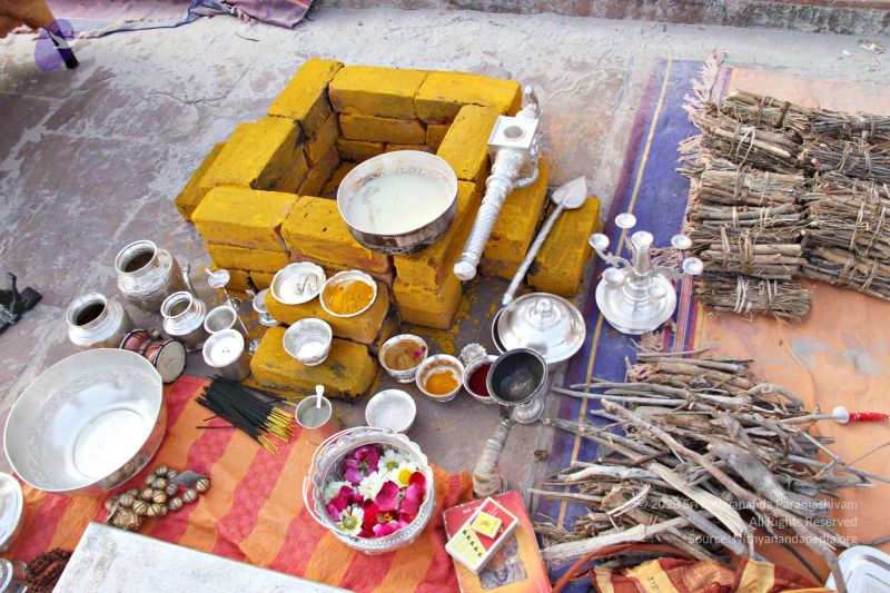 File:Batch20140318 7333 CMP WM.jpg