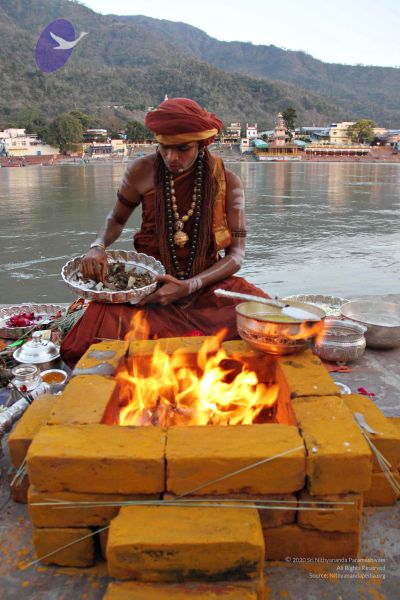 File:Batch20140318 7484 CMP WM.jpg