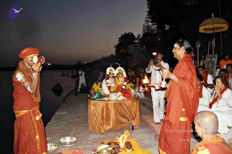 File:Batch20140318 7499 CMP WM.jpg