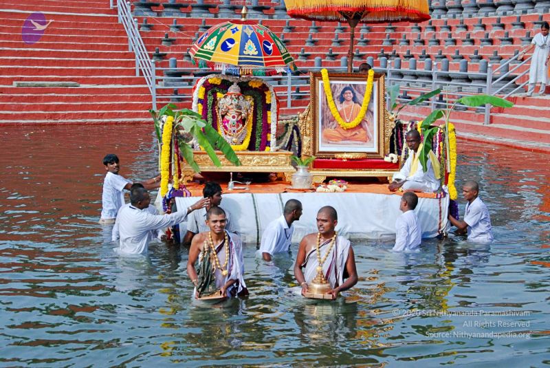 File:Batch 20100912 3403 CMP WM.jpg