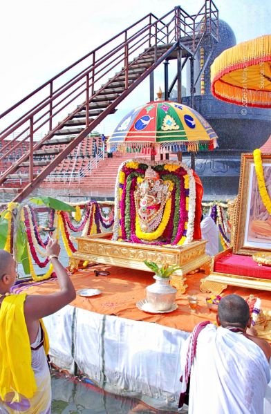 File:Batch 20100912 3437 CMP WM.jpg