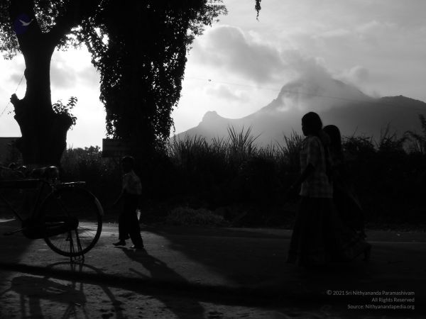 HILL Tiruvannamalai Arunachala 6Apr2007 (18)-18.jpg