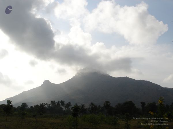 HILL Tiruvannamalai Arunachala 6Apr2007 (27)-26.jpg