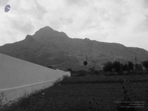 HILL Tiruvannamalai Arunachala 6Apr2007 (39)-38.jpg