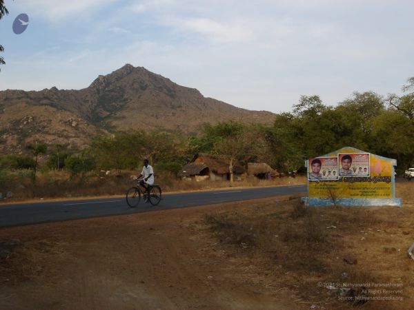 HILL Tiruvannamalai Arunachala 6Apr2007 (92)-82.jpg