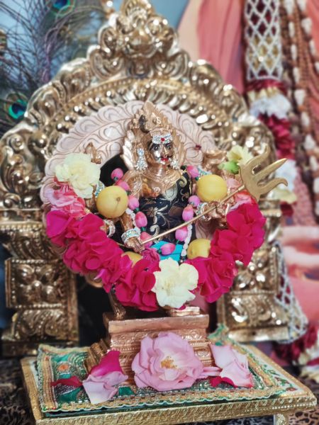 File:KAILASA-ESSEX--UK-2021-06-26-1 UQ6vmjybLghQRflqKxTntzXDhfXsoq.jpg