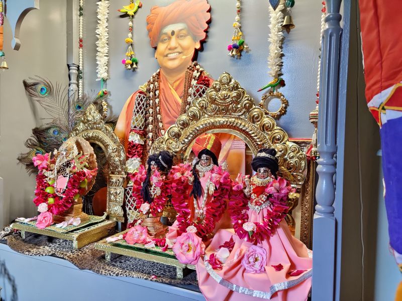 File:KAILASA-ESSEX--UK-2021-07-03-1UQS0o cOFVcMrZV2KBzO76hKzbiINudc.jpg