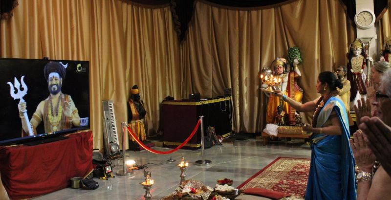 File:KAILASA-LOS-ANGELES--USA-2019-07-15-1Ik0ce1wCwBvHMksjyaY A20uYgANaR60.jpg