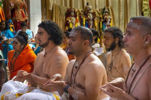 KAILASA-LOS-ANGELES--USA-2019-07-15-1 yZKsHE6eyjNNXcDKQuOOzYNQnfE5Msi.jpg