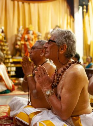 KAILASA-LOS-ANGELES--USA-2019-07-15-1jGjstgv2rBhj29 aaNm9R5hDpz1LgzZw.jpg