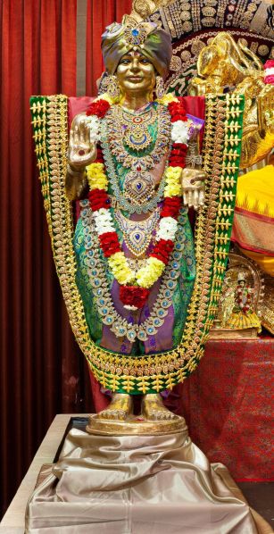 File:KAILASA-LOS-ANGELES--USA-2019-07-15-1rVi me2dxKoSeXdB9NCIdivMQSJroFwd.jpg