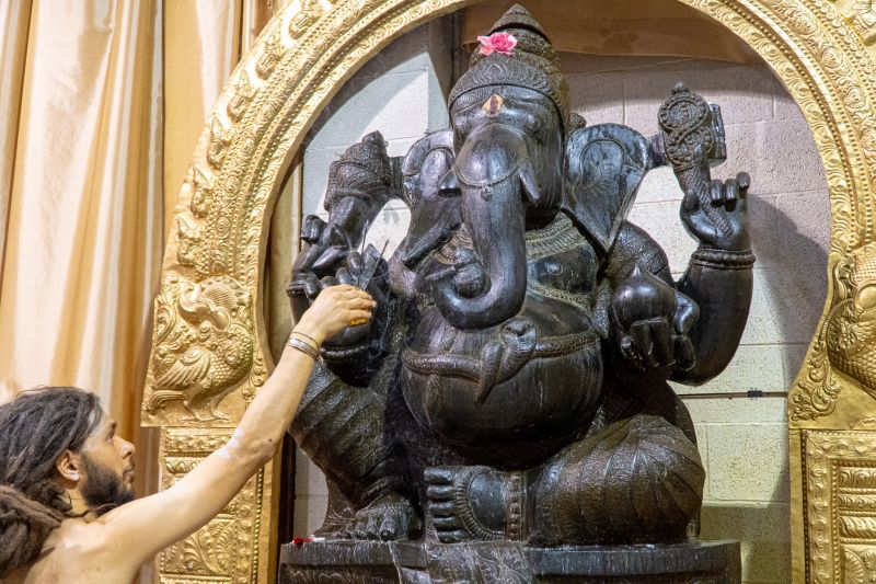 File:KAILASA-LOS-ANGELES--USA-2019-09-01-1s4lPgAVxfNQcG7Fq3q0hCH8M XaUJ9a.jpg