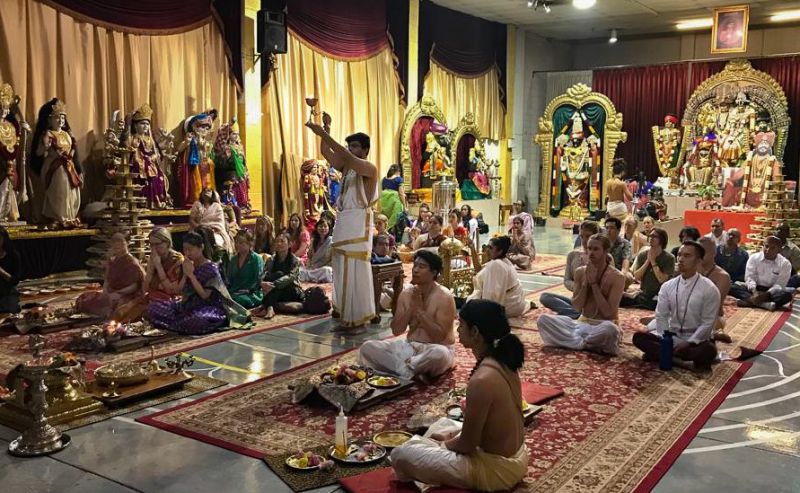 File:KAILASA-LOS-ANGELES--USA-2019-10-26-1CKaknDilzjGgfW975 mkIoXsf9IMcYVZ.jpg