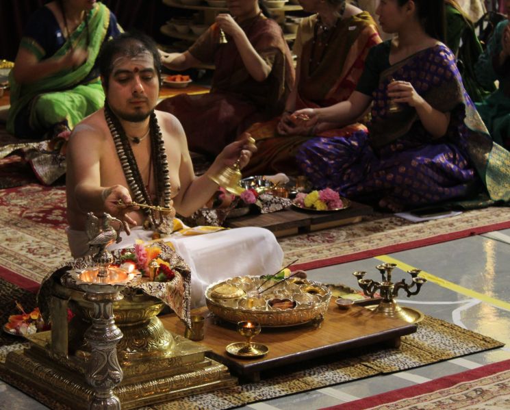 File:KAILASA-LOS-ANGELES--USA-2019-10-26-1qrb4RKK5uCn7bwzu0nFYYkmLEUWhjYXQ.jpg