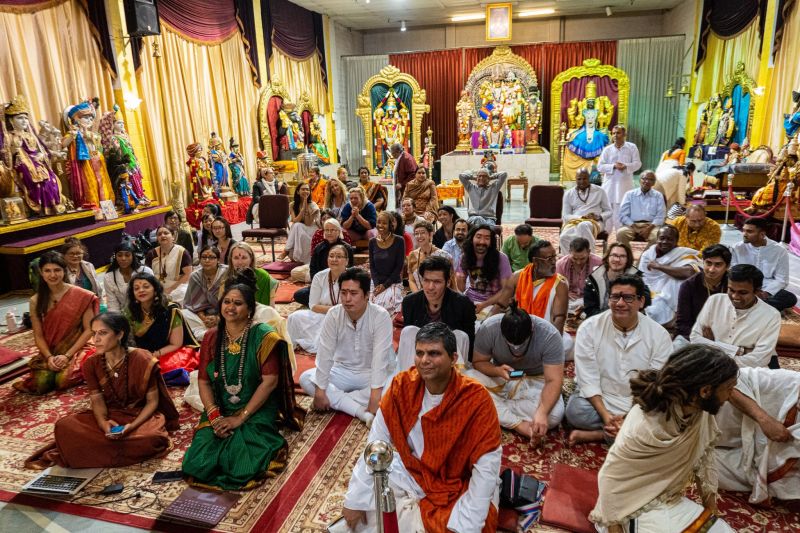 File:KAILASA-LOS-ANGELES--USA-2019-12-20-1NpycrgKc9k22iOHRZypEMM8idKP0mu g.jpg