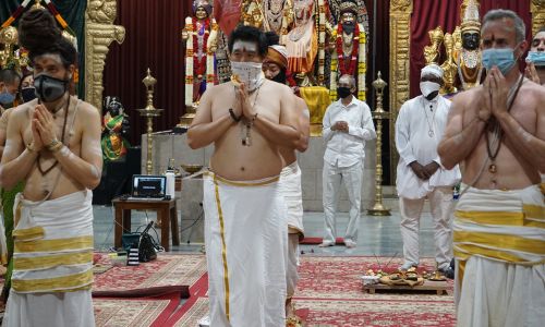 KAILASA-LOS-ANGELES--USA-2020-07-04-1CFI9j9FuQIcRIlOvkgZGCd zDPa QvSU.jpg