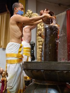 KAILASA-LOS-ANGELES--USA-2020-07-04-1rxv1SPqrHHR1REe8APnXwnnrjbpnUu x.jpg