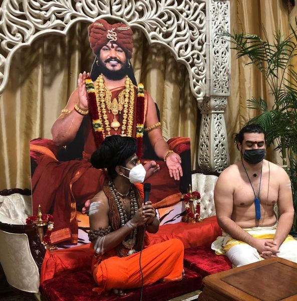 File:KAILASA-LOS-ANGELES--USA-2020-12-12-1Eg7G1jnH00sLrV0cucJnK NVhueRmAUg.jpg