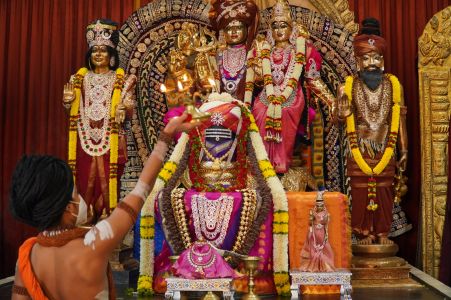 KAILASA-LOS-ANGELES--USA-2021-01-18-1ueImgrffLGzskzNY7aHM5lOW4BEW 7zJ.jpg