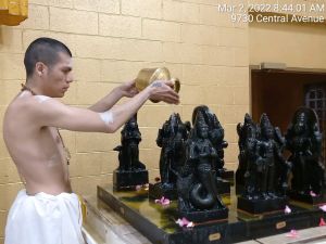 KAILASA-LOS-ANGELES--USA-2022-03-02-1NDTEIRPqOUjcAZ33kfO-Nt1d9w2ko7y2.jpg