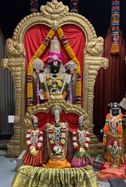 File:KAILASA-LOS-ANGELES--USA-2022-04-01-1ImQwt7KKQ1Z0yOr1chsesNq3MsaNFYPt.jpg