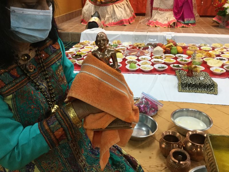 File:KAILASA-OKLAHOMA--USA-2020-11-13-1WlBY0Fx1vBWhF TJFSaimpZYXkEU9B0a.jpg