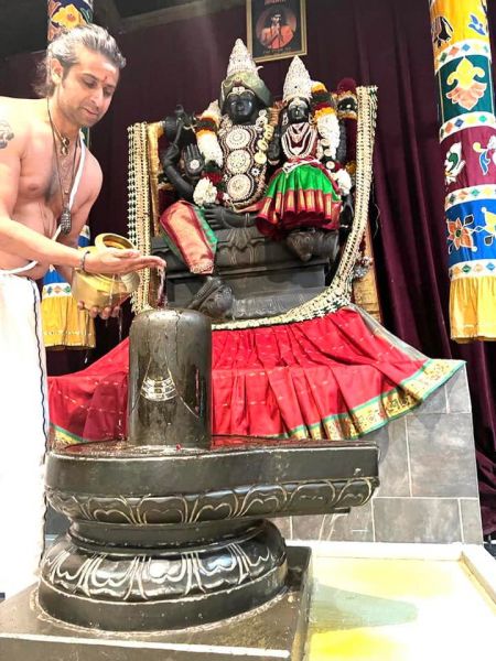 File:KAILASA-SAN-JOSE--USA-2022-02-13-1Lgze3b8rcuPqZZq6A6v0rwHv0vx 6rO6.jpg